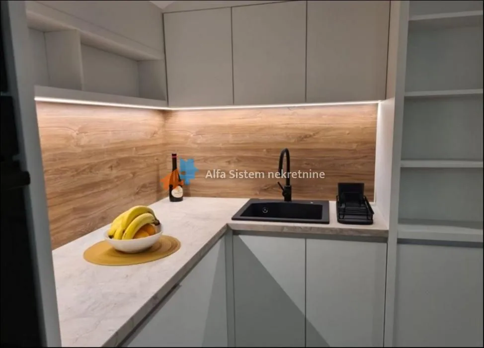 Rent, three bedroom apartment, 360m², Savski Venac, Beograd
