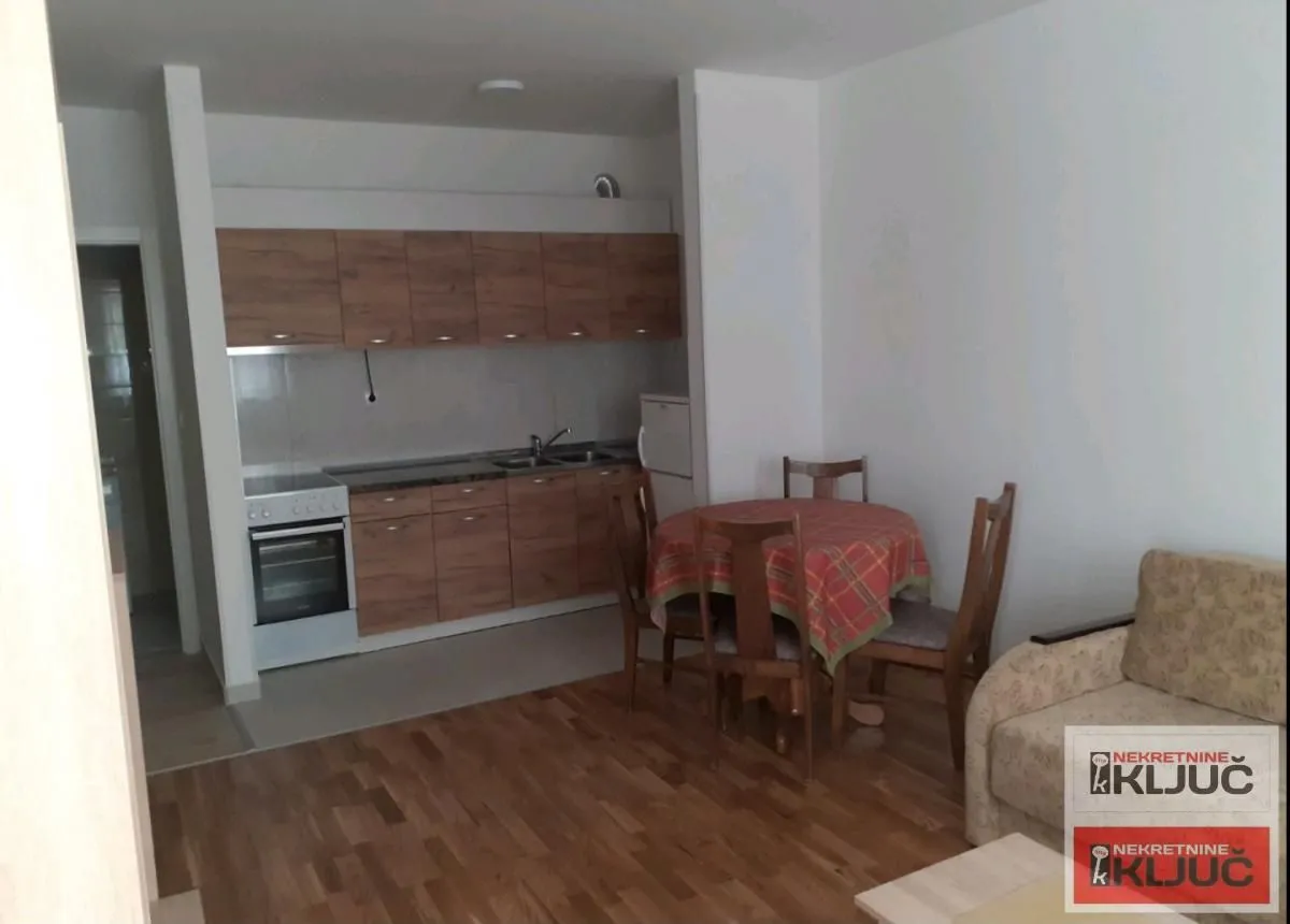 Izdavanje, jednosoban stan, 45m², Petrovaradin, Novi Sad