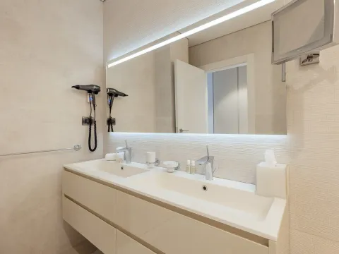 Sale, two bedroom apartment, 190m², Tivat, Crna Gora - image 14