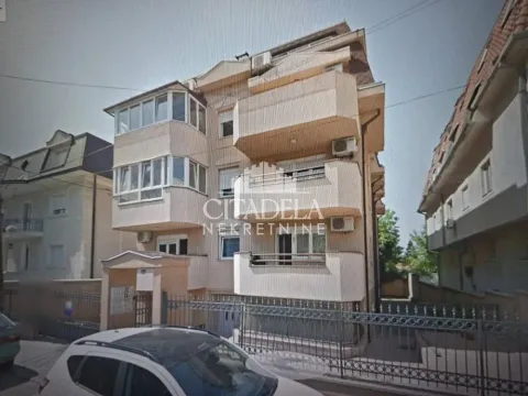 Prodaja, dvosoban stan, 68m², Voždovac Sve Podlokacije, Beograd