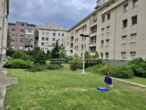Sale, four bedroom apartment, 127m², Autokomanda, Voždovac Sve Podlokacije - image 14