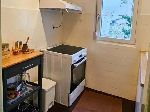 Rent, studio apartment, 40m², Dobrota, Kotor - image 7