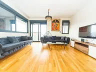 Izdavanje, trosoban stan, 130m², Dalmatinska ulica, Podgorica - image 3