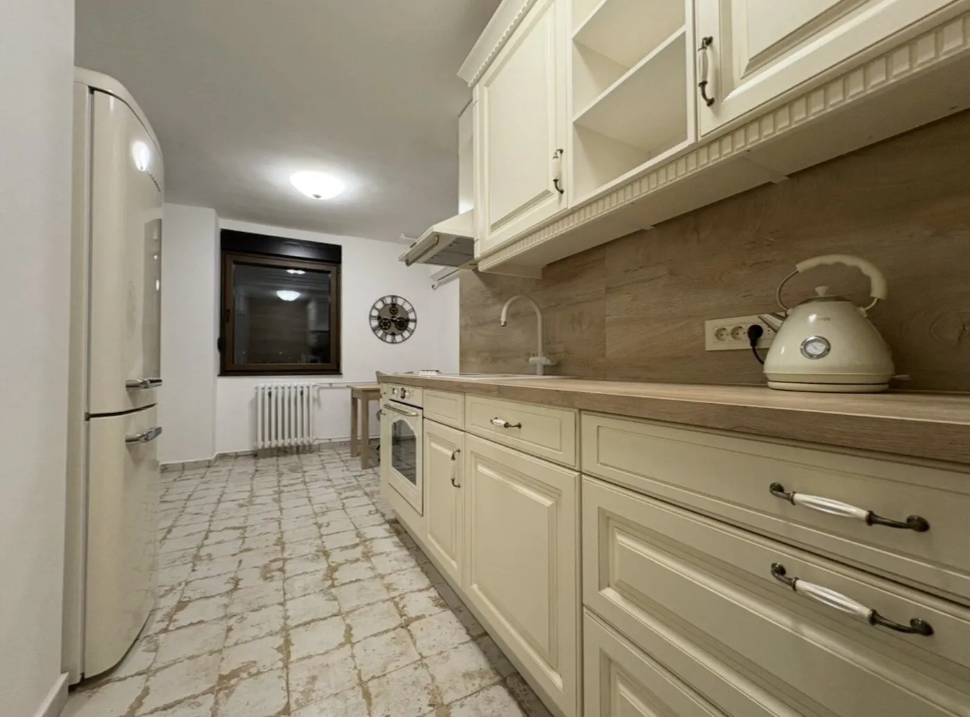 Prodaja, jednosoban stan, 70m², Novi Sad, Srbija