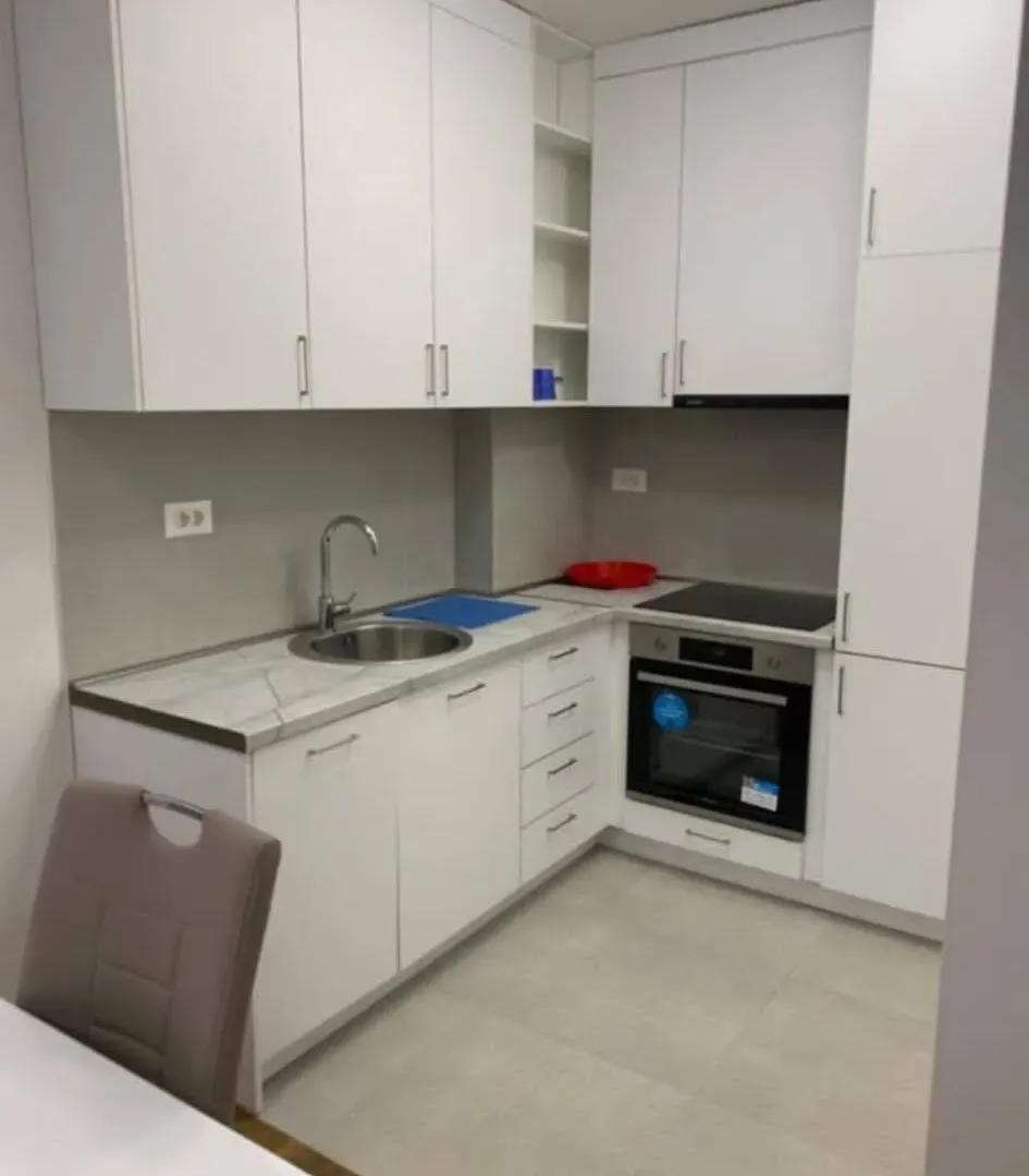 Izdavanje, jednosoban stan, 47m², Stari Aerodrom, Podgorica