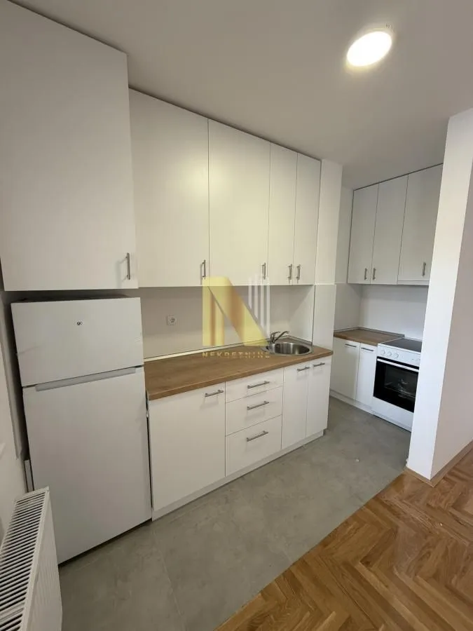 Prodaja, dvosoban stan, 44m², Bulevar Evrope, Novi Sad Sve Podlokacije