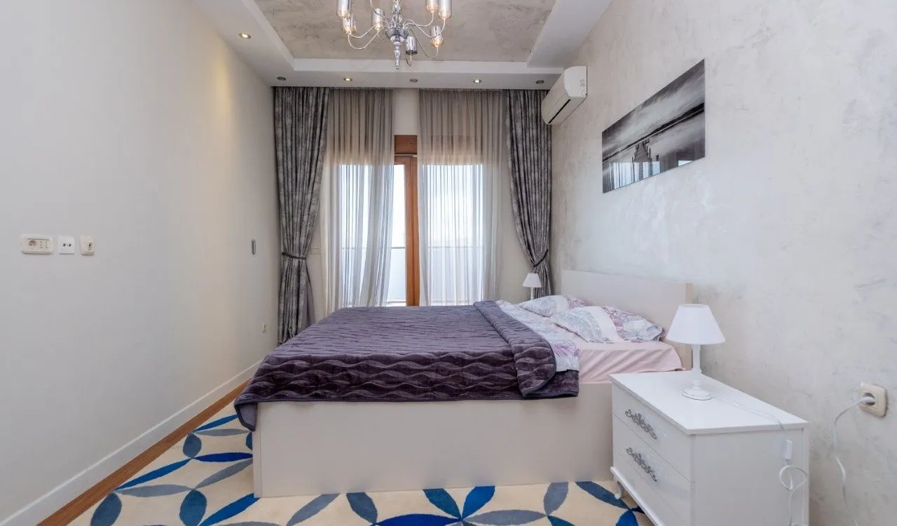 Rent, three bedroom apartment, 275m², Podgorica, Crna Gora