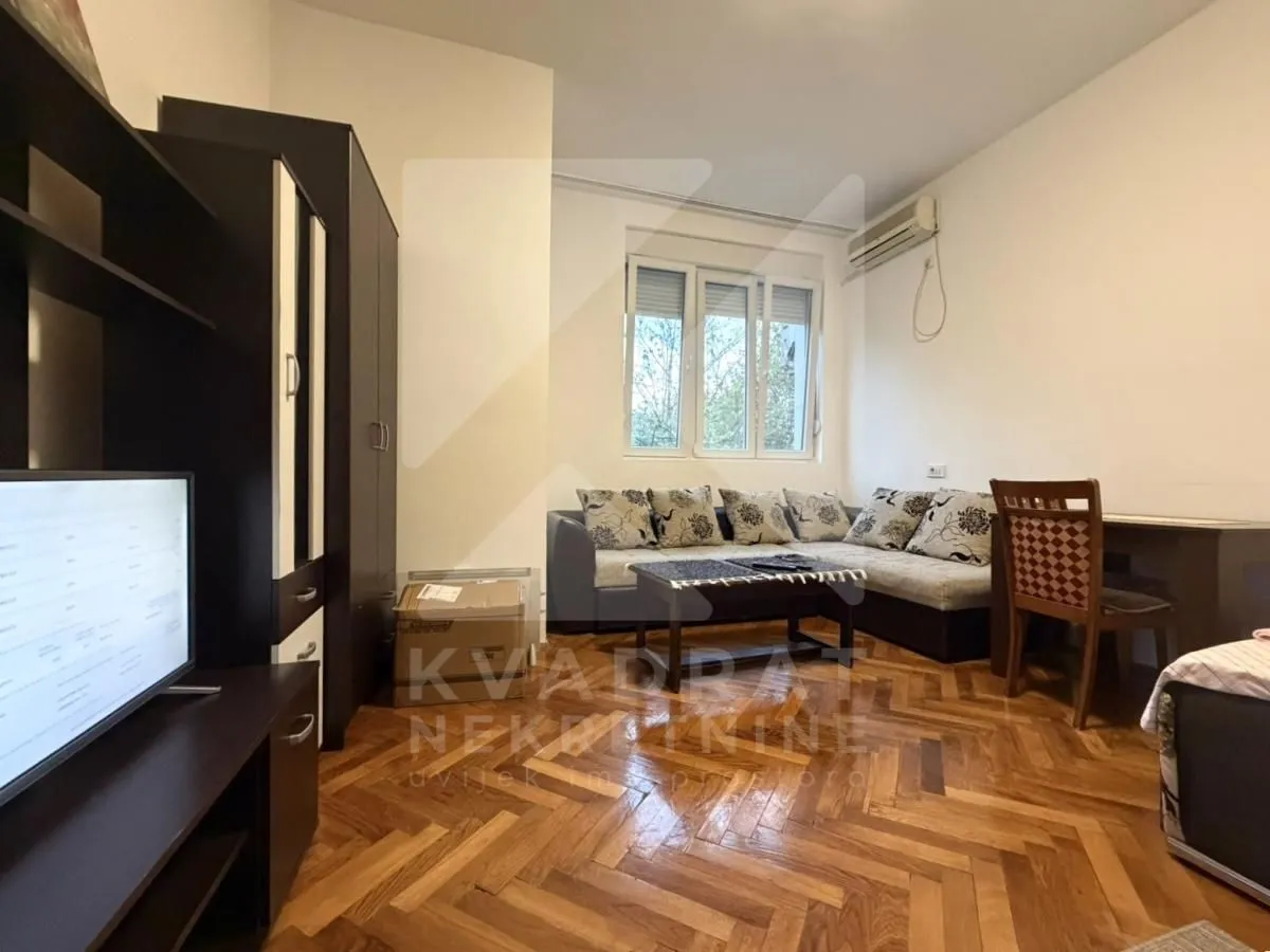 Rent, studio apartment, 27m², Centar, Podgorica