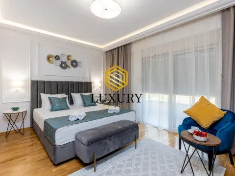 Rent, two bedroom apartment, 71m², Bečići, Budva - image 14