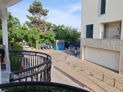 Izdavanje, jednosoban stan, 23m², Đenovići, Herceg Novi - image 6