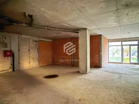 Rent, office space, 406m², Petrovac, Budva - image 10