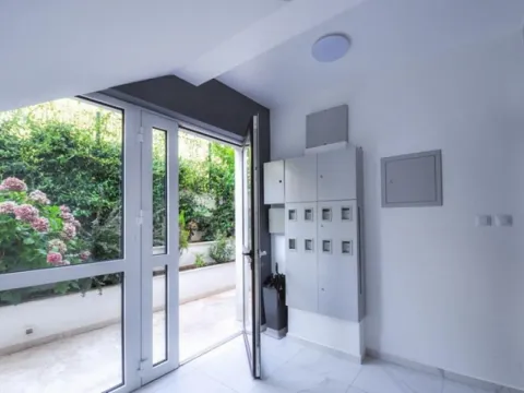 Sale, three bedroom apartment, 92m², Donja Lastva, Tivat - image 40