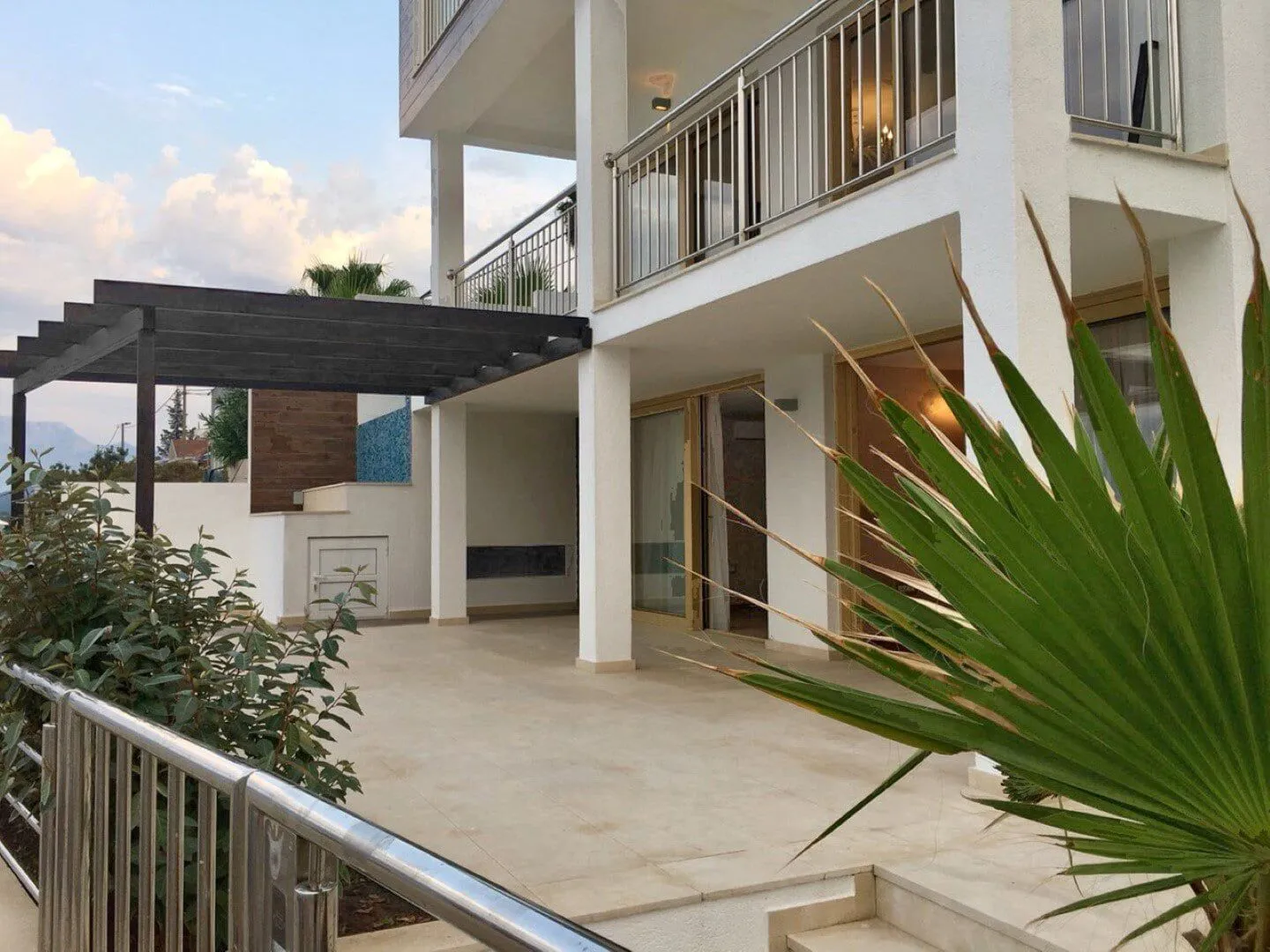 Prodaja, kuća, 300m², Bratešići, Kotor