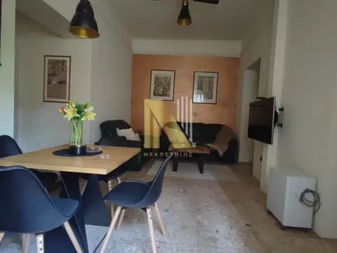 Izdavanje, trosoban stan, 55m², Centar, Novi Sad - image 3