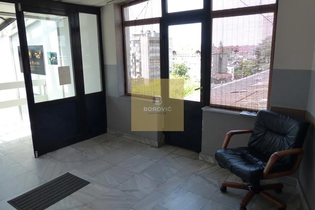 Sale, office space, 273m², Banovo Brdo, Beograd