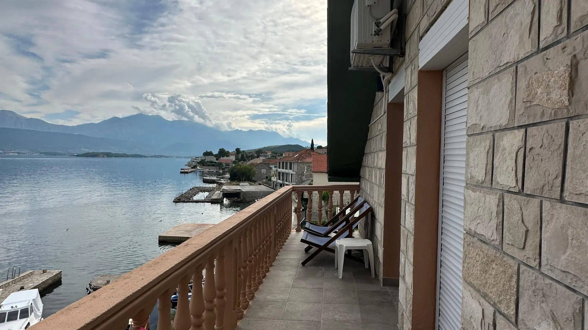 Prodaja, kuća, 180m², Krašići, Tivat