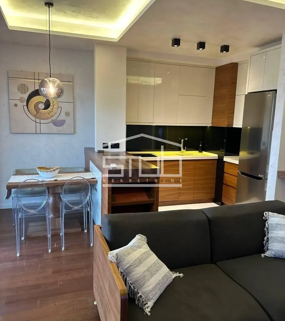 Rent, two bedroom apartment, 70m², Novi Beograd Sve Podlokacije, Beograd