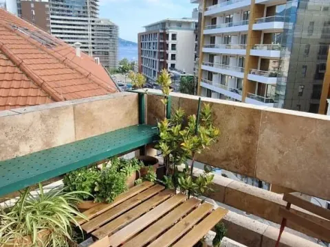 Izdavanje, dvosoban stan, 85m², Budva, Crna Gora - image 6