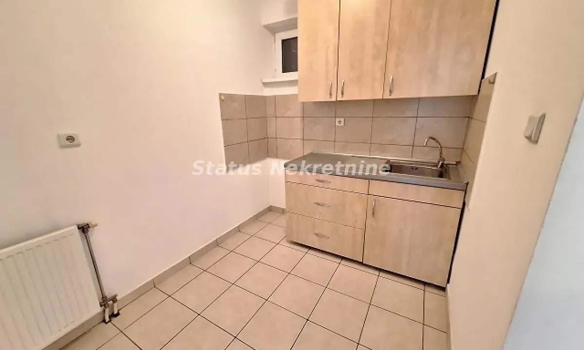 Izdavanje, jednosoban stan, 36m², Centar, Novi Sad