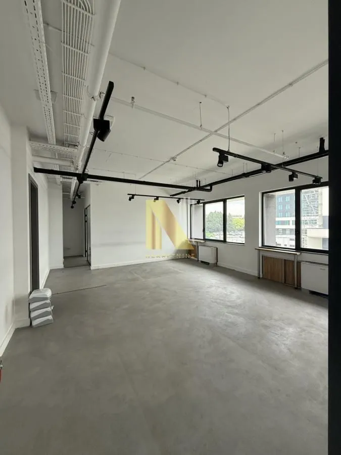 Rent, office space, 320m², Salajka, Novi Sad Sve Podlokacije