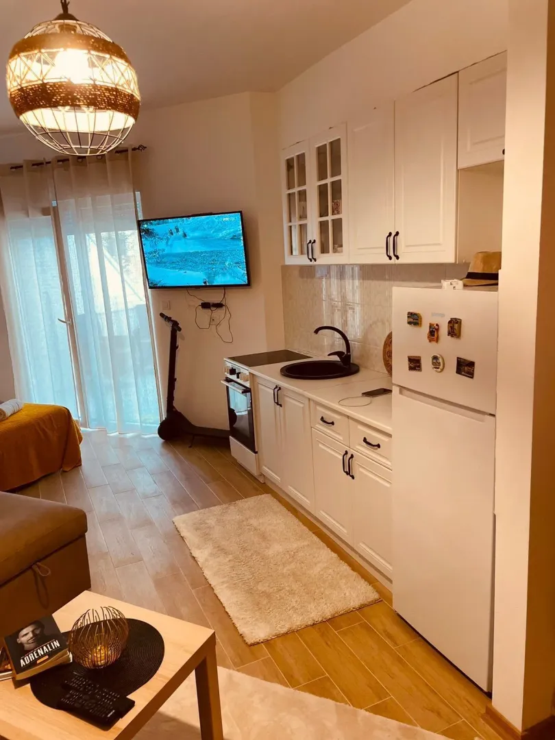 Rent, studio apartment, 32m², Budva, Crna Gora