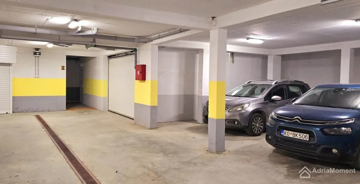 Sale, two bedroom apartment, 63m², Centar, Tivat