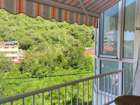 Sale, one bedroom apartment, 35m², Bečići, Budva - image 5