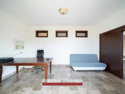 Prodaja, kuća, 971m², Petrovac, Budva - image 67