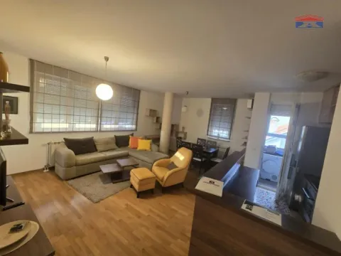 Izdavanje, trosoban stan, 69m², Cara Dušana, Novi Sad Sve Podlokacije