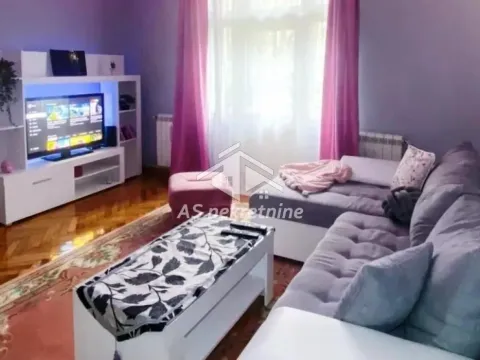 Rent, two bedroom apartment, 57m², Cvetni Trg, Vračar Sve Podlokacije - image 1