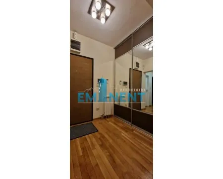 Izdavanje, trosoban stan, 86m², Južni Bulevar, Vračar Sve Podlokacije - image 7