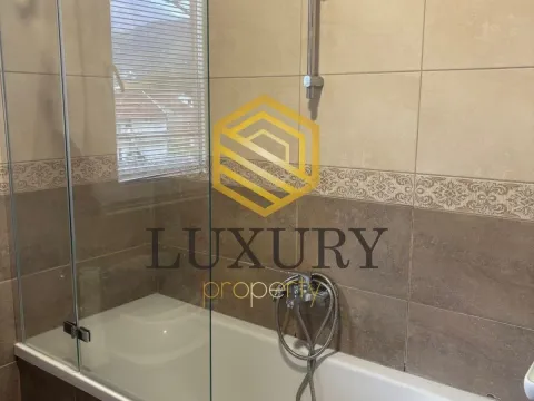 Rent, one bedroom apartment, 84m², Centar, Tivat - image 8