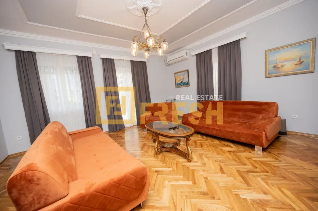 Rent, house, 80m², Centar, Podgorica