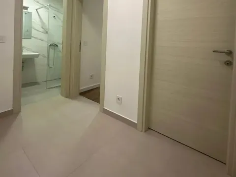 Izdavanje, dvosoban stan, 72m², Zagorič, Podgorica - image 9