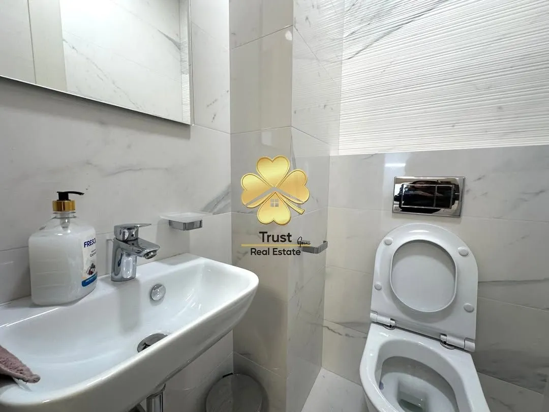 Izdavanje, dvosoban stan, 69m², Central Point, Podgorica