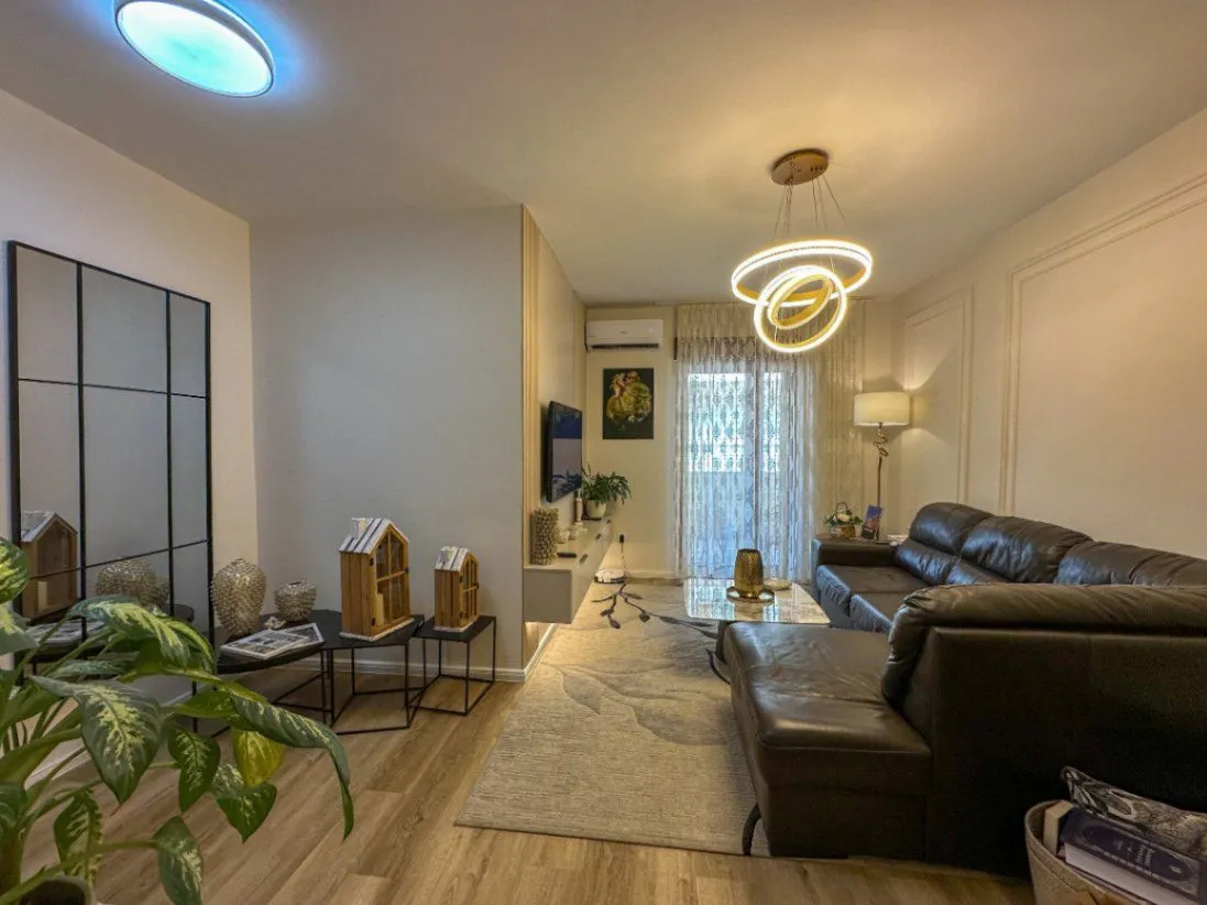 Prodaja, dvosoban stan, 72m², Pod Goricom, Podgorica