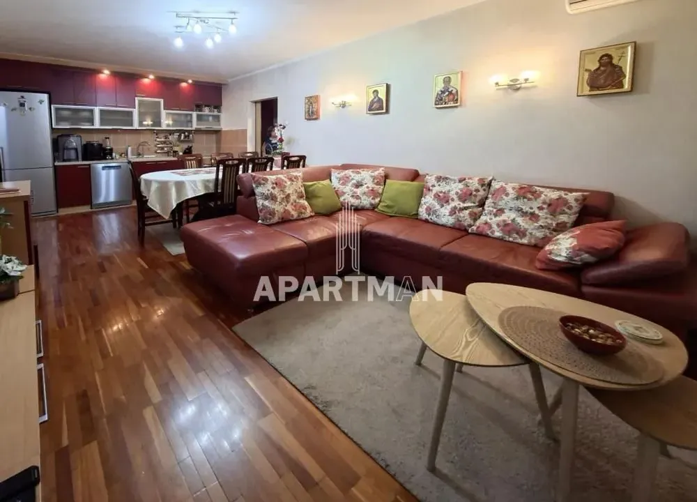 Sale, three bedroom apartment, 61m², Stari Merkator, Novi Beograd Sve Podlokacije