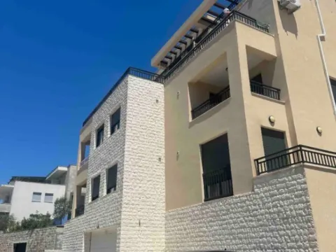 Rent, two bedroom apartment, 75m², Pod Kuk, Tivat