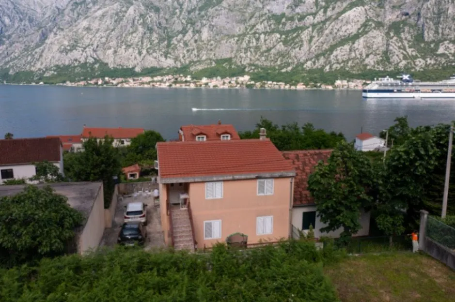 Prodaja, kuća, 175m², Prčanj, Kotor