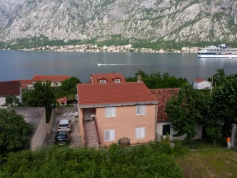 Sale, house, 175m², Prčanj, Kotor