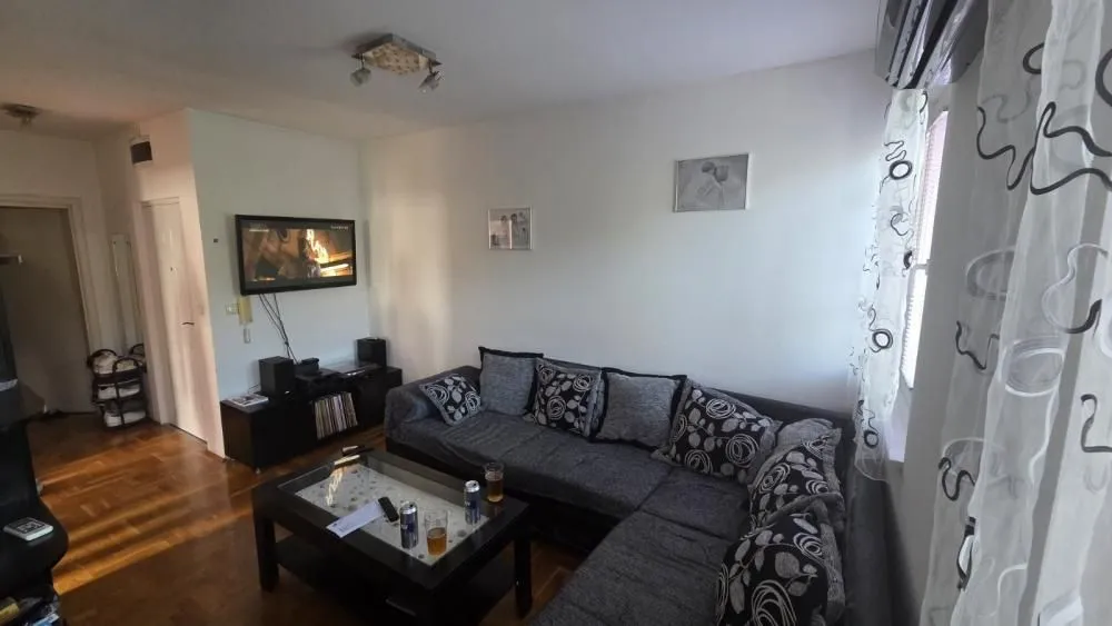 Prodaja, trosoban stan, 76m², Karaburma, Palilula Sve Podlokacije