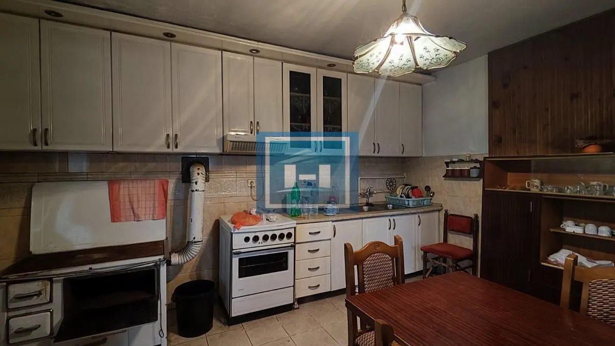 Sale, house, 240m², Batočina, Srbija