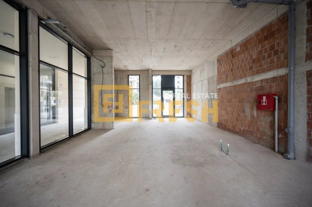 Rent, office space, 110m², Ljubović, Podgorica