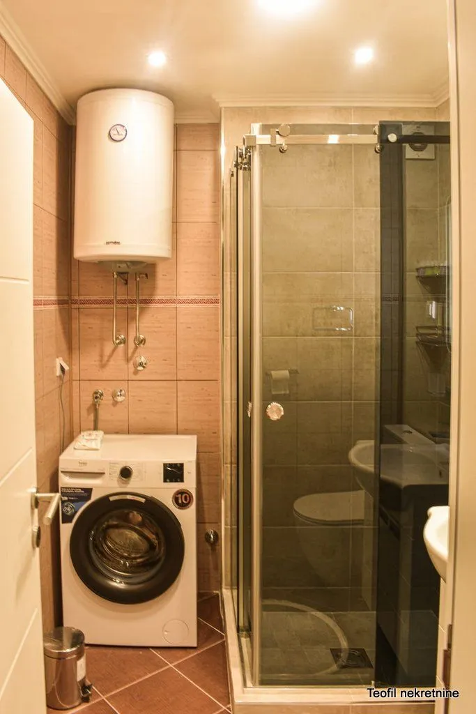 Izdavanje, dvosoban stan, 74m², Južni Bulevar, Vračar Sve Podlokacije