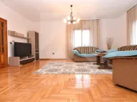 Rent, four bedroom apartment, 150m², Stari Aerodrom, Podgorica - image 2