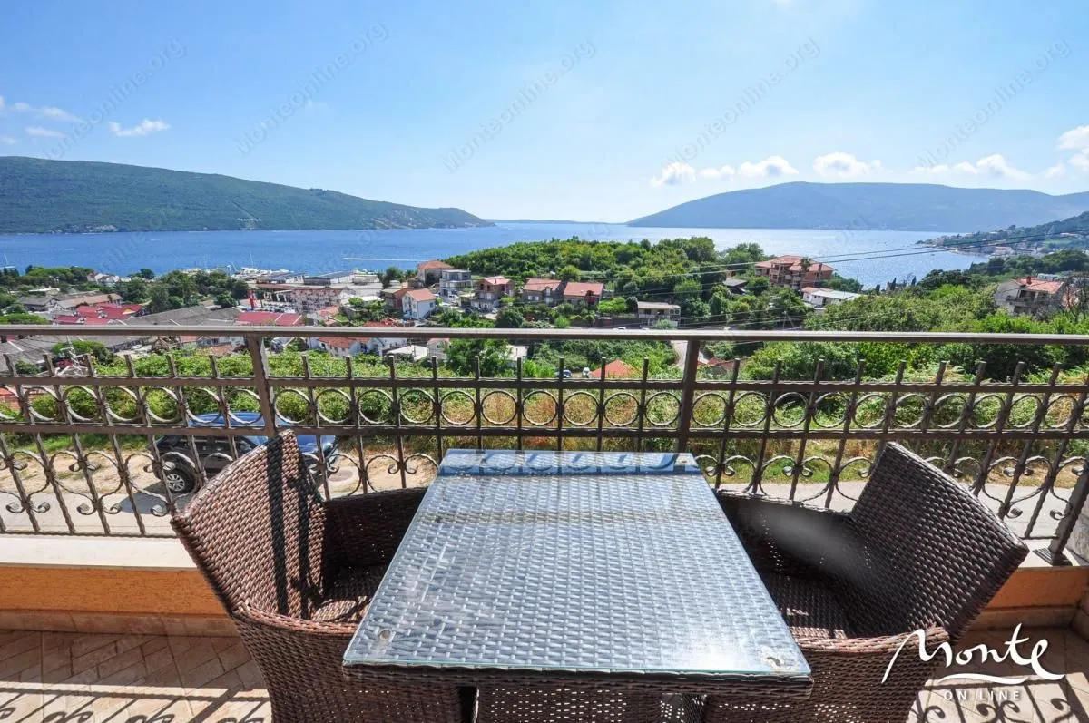 Prodaja, kuća, 227m², Zelenika, Herceg Novi