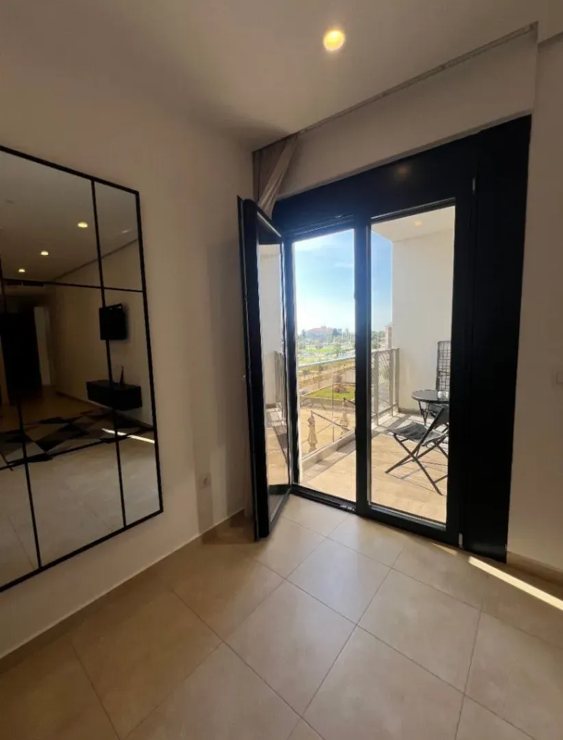 Rent, one bedroom apartment, 60m², Soho City, Bar