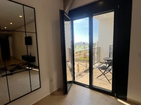 Izdavanje, jednosoban stan, 60m², Soho City, Bar - image 4