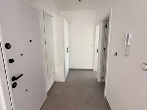 Sale, one bedroom apartment, 36m², Podkošljun, Budva - image 5