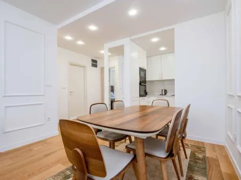 Prodaja, jednosoban stan, 52m², Centar, Bar - image 4